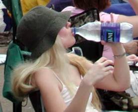 <b>Health experts urge everyone to stay hydrated during hot weather.</b> Photo: Editor B Bart/Flickr/Wikimedia Commons