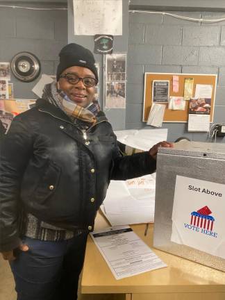 Insurgent candidate Renee Keitt said she won a narrow four-vote victory on Jan. 2 because tenants in the Elliott-Chelsea Housing complex objected to a $1.9 billion plan by the city to tear down and rebuild the complex.