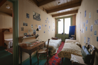 Recreation of Anne Frank’s room and the desk where she wrote her diary.