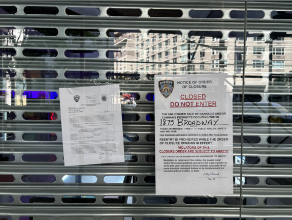 <b>A sign on the door of the former illegal smoke shop reads </b>“CLOSED, DO NOT ENTER” posted by the Sheriff’s Dept. presumably after a raid.