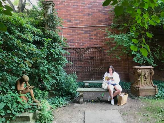 The park has several nooks and crannies for people to sit in solitude.