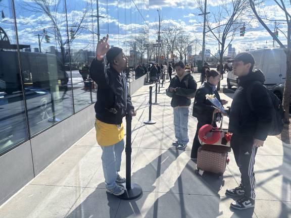 A doorman tells disappointed fans near the end of Day 2, “We’re literally running out of flowers.” He urged fans to check out SecretNY for another pop-up experience a few blocks north.