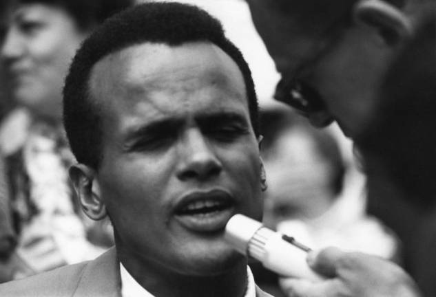 <b>Harry Belafonte speaking at the 1963 civil rights March on Washington which he helped organize.</b> Photo: Wikimedia Commons